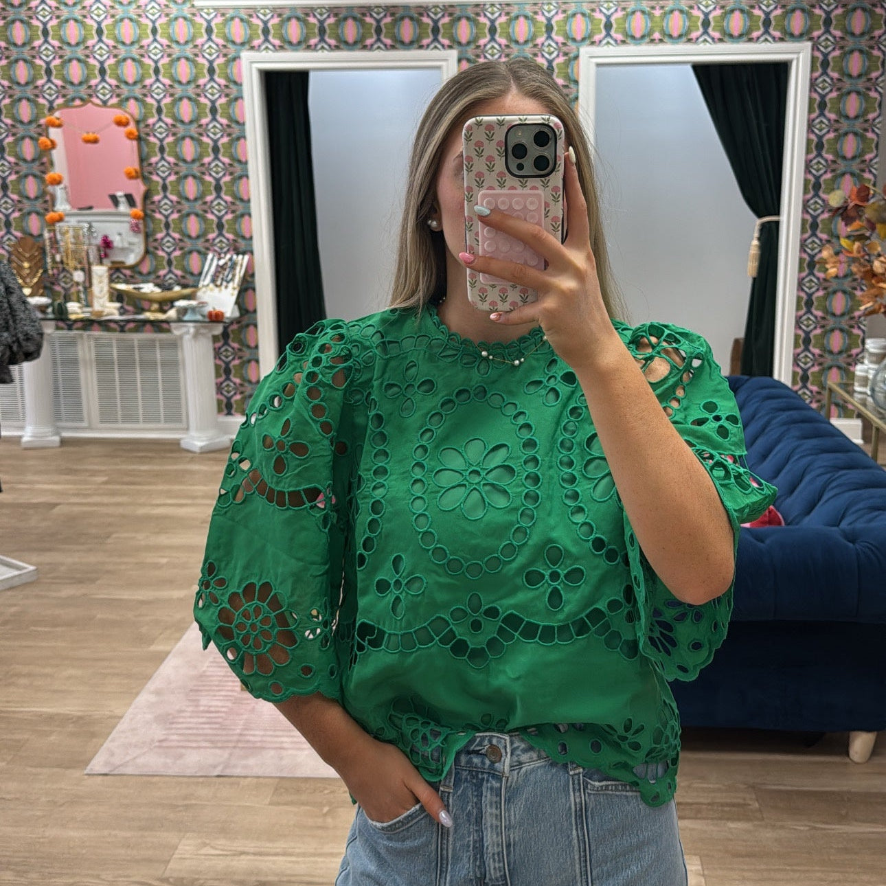GREEN DAISY LACE TOP