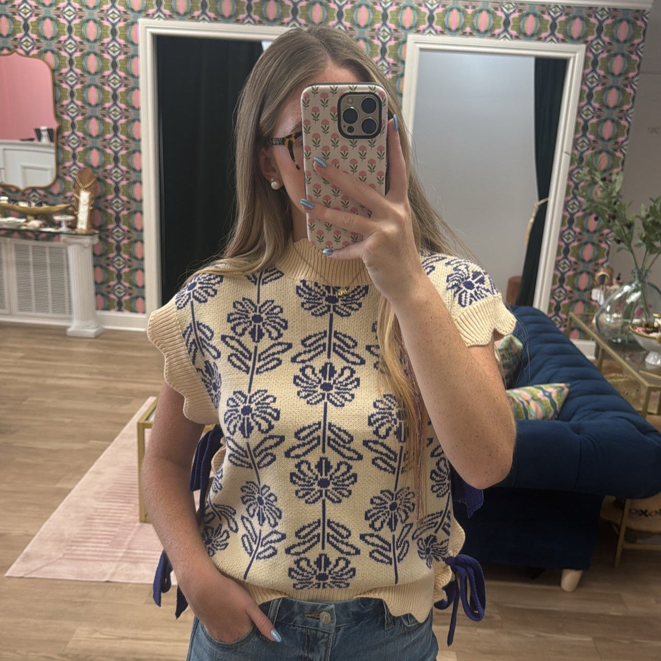 SCALLOP EDGE BLUE FLORAL SWEATER TOP