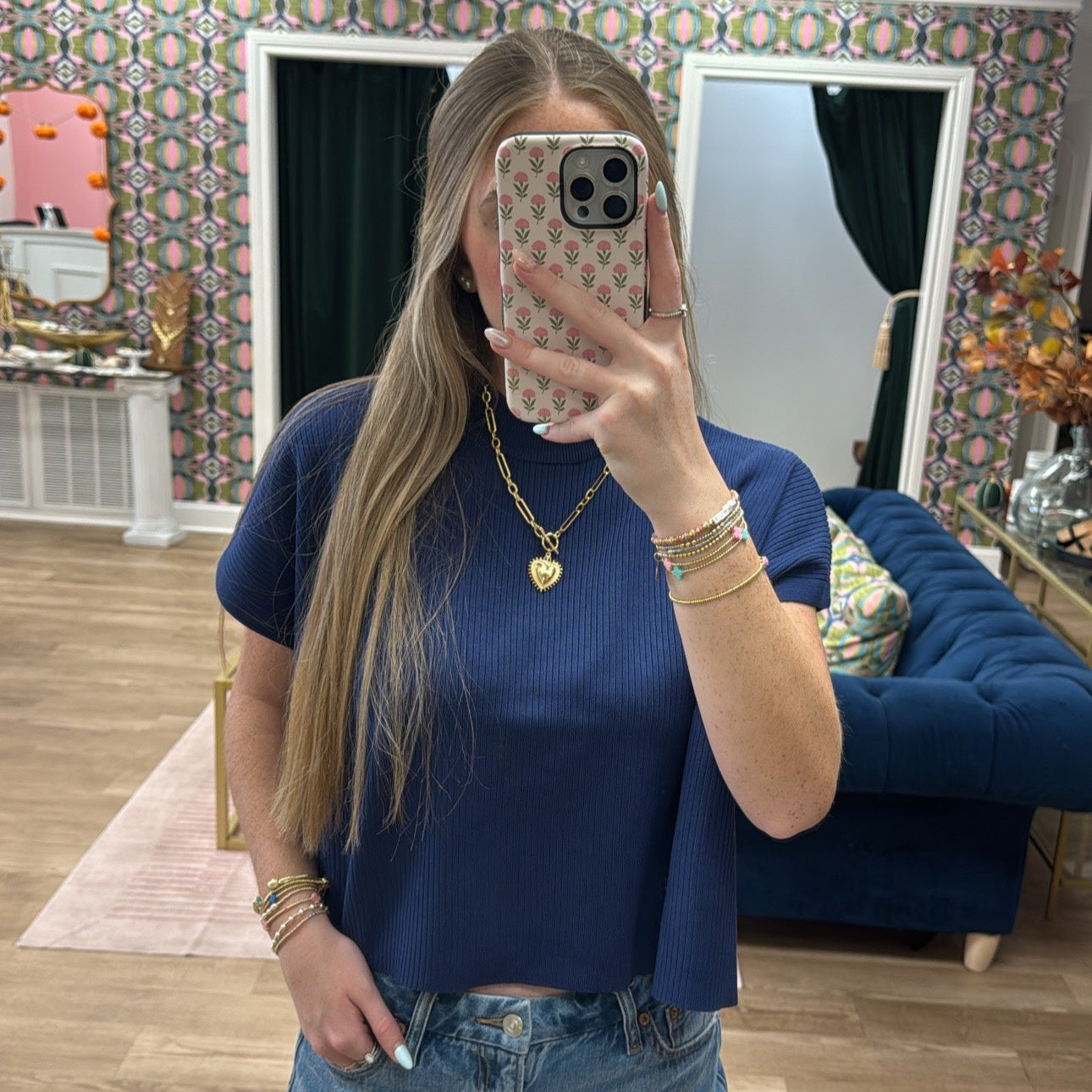 NAVY BOXY SWEATER