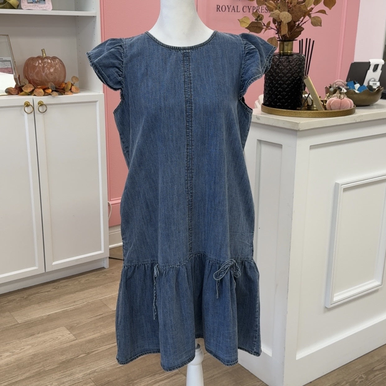 RUFFLE DENIM WASH MINI DRESS