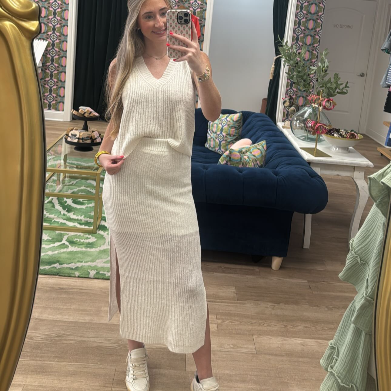 WHITE SKIRT AND VEST SET