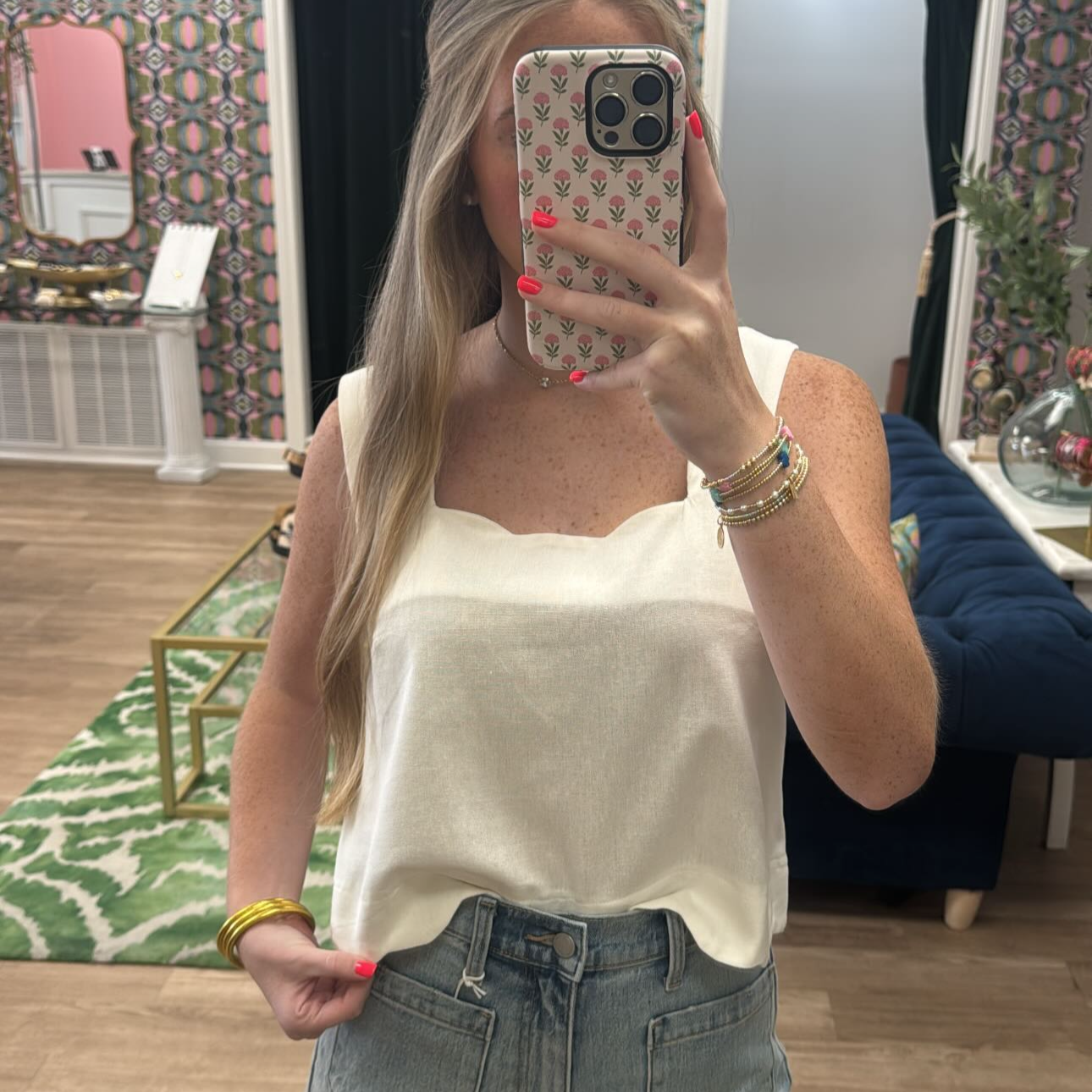 WHITE SCALLOPED TANK